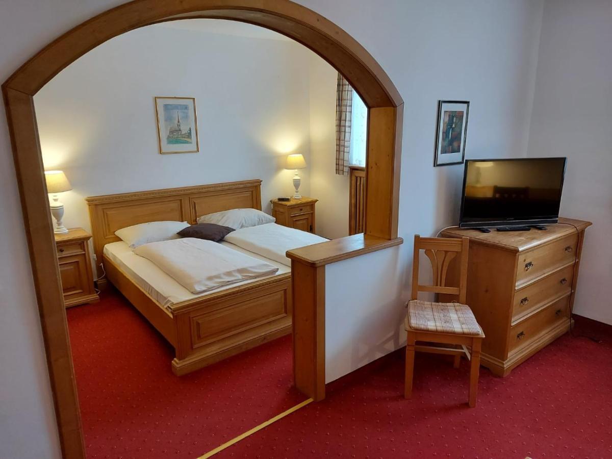 Hotel Gasthof Stranachwirt Санкт-Михель  Экстерьер фото