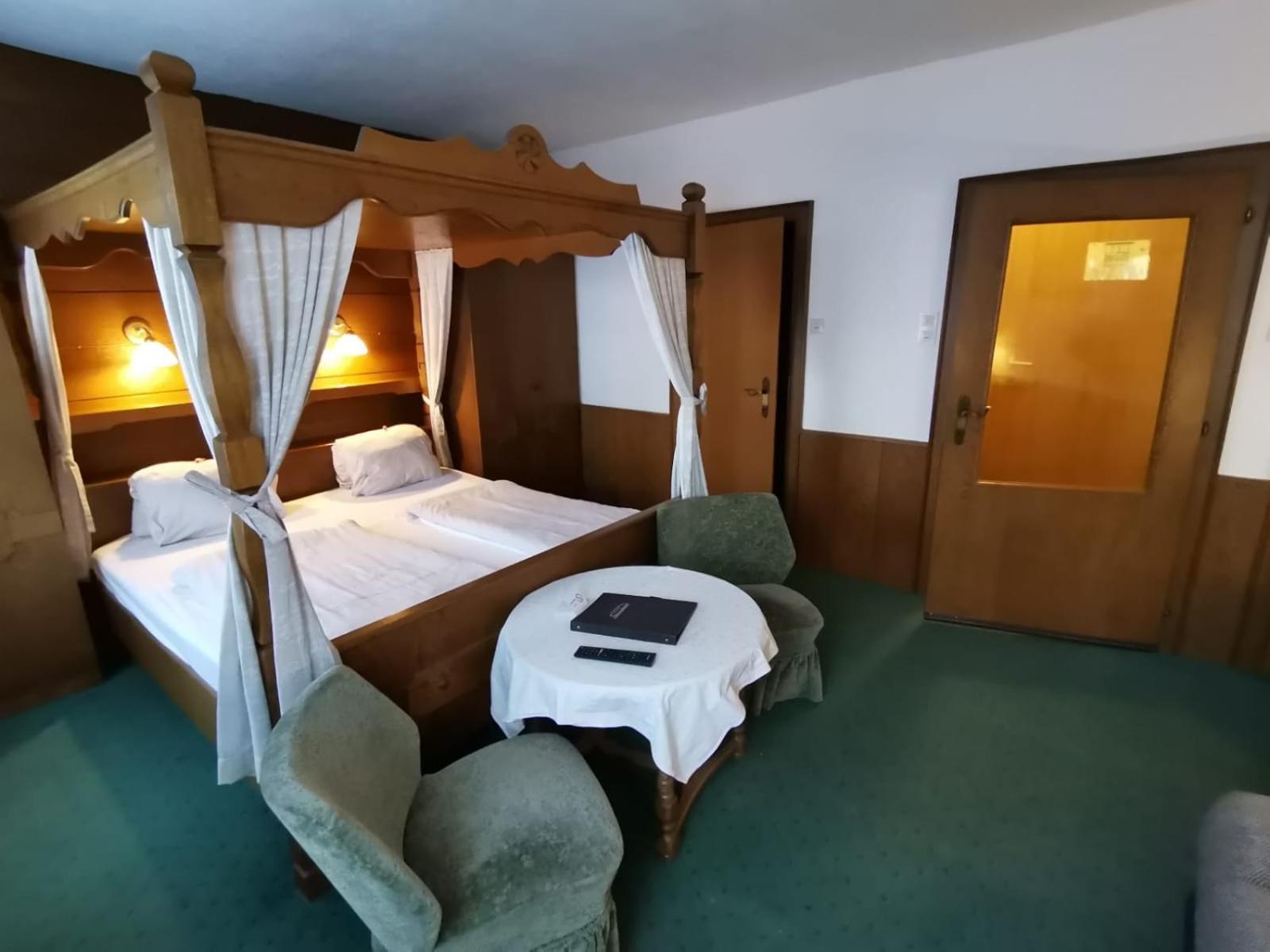 Hotel Gasthof Stranachwirt Санкт-Михель  Экстерьер фото